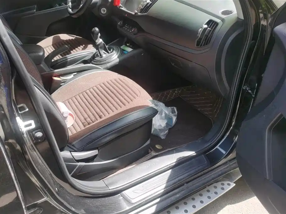 KIA SPORTAGE 2012