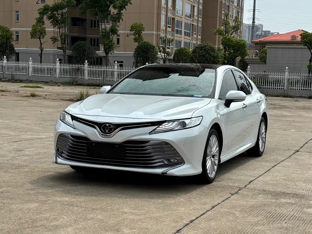 TOYOTA CAMRY 2021