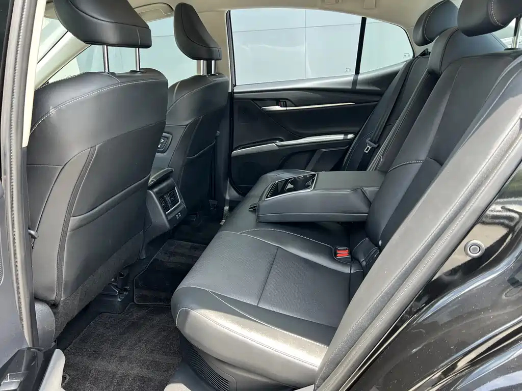 TOYOTA CAMRY 2024