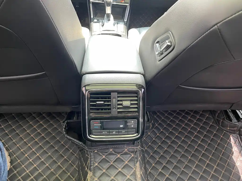 VOLKSWAGEN PASSAT 2021