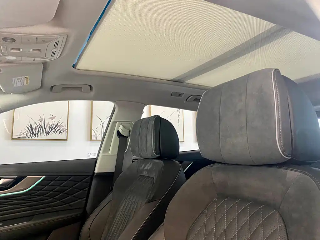 HONGQI HS5 2023