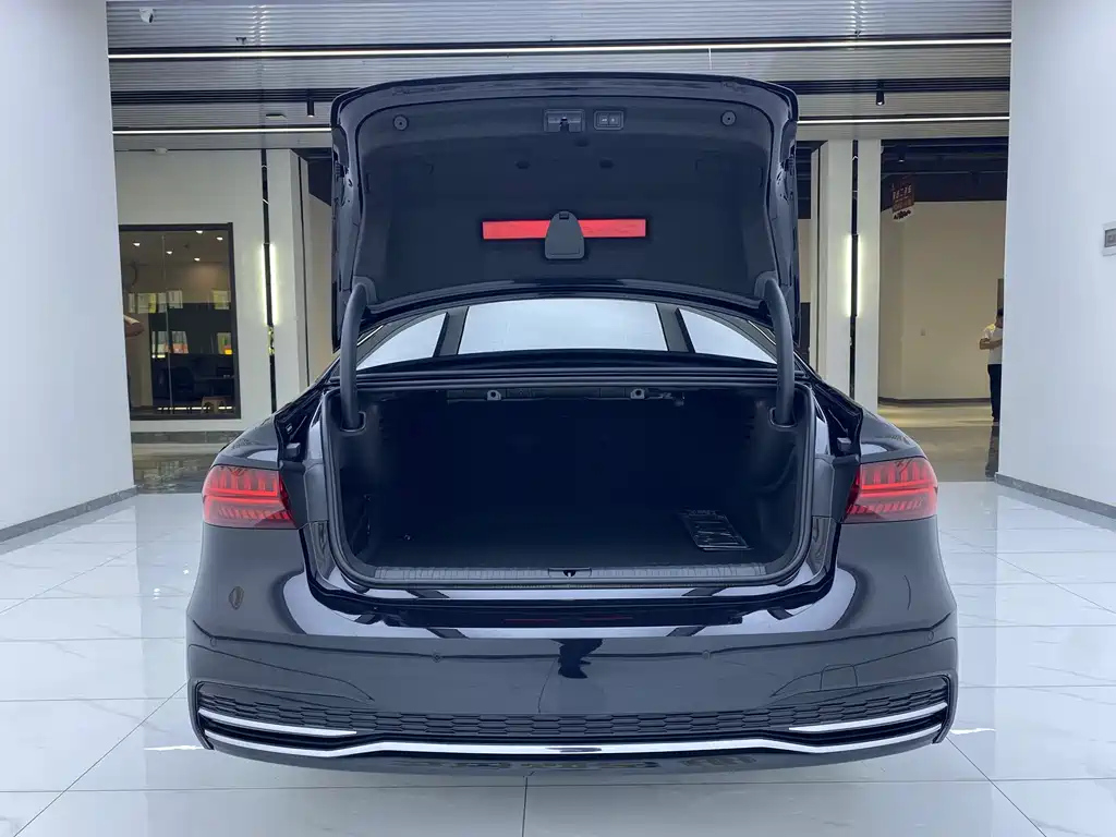 AUDI A7L 2024