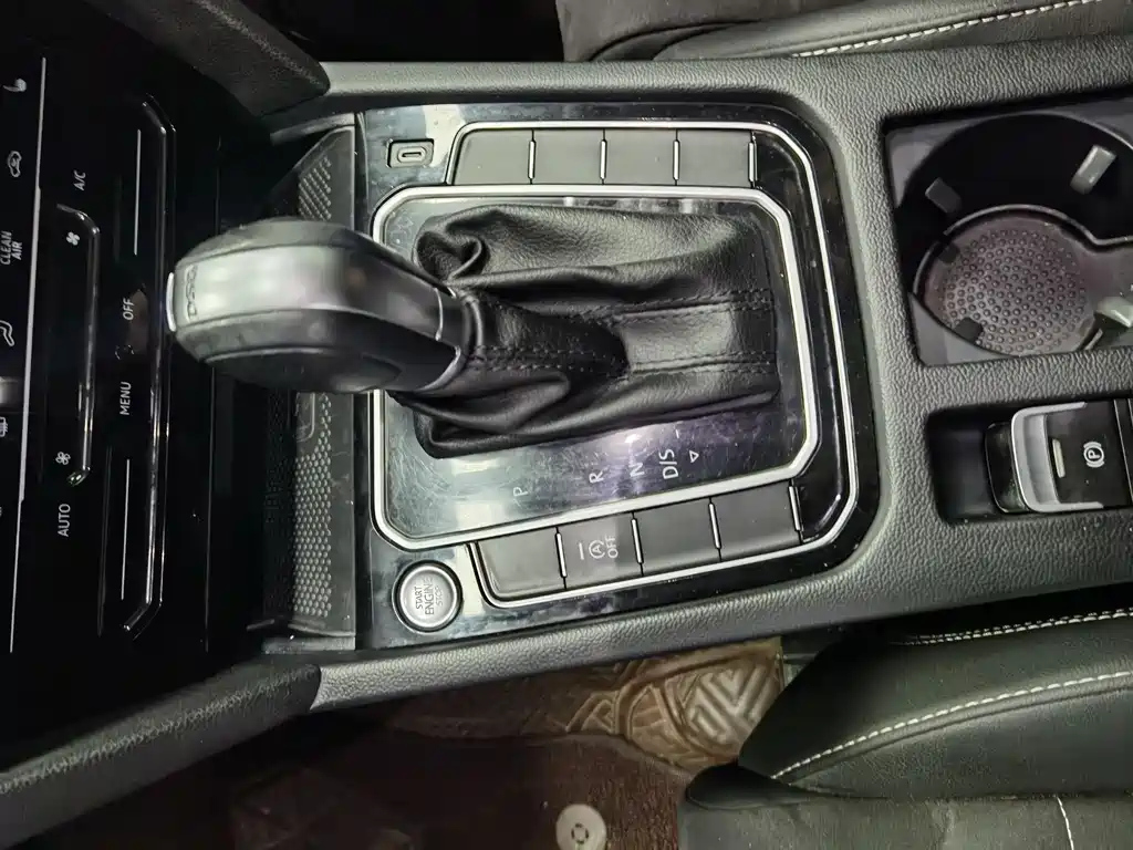 VOLKSWAGEN MAGOTAN 2021