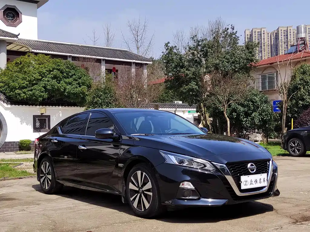 NISSAN TEANA 2022