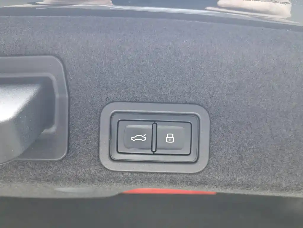 AUDI A6L 2023