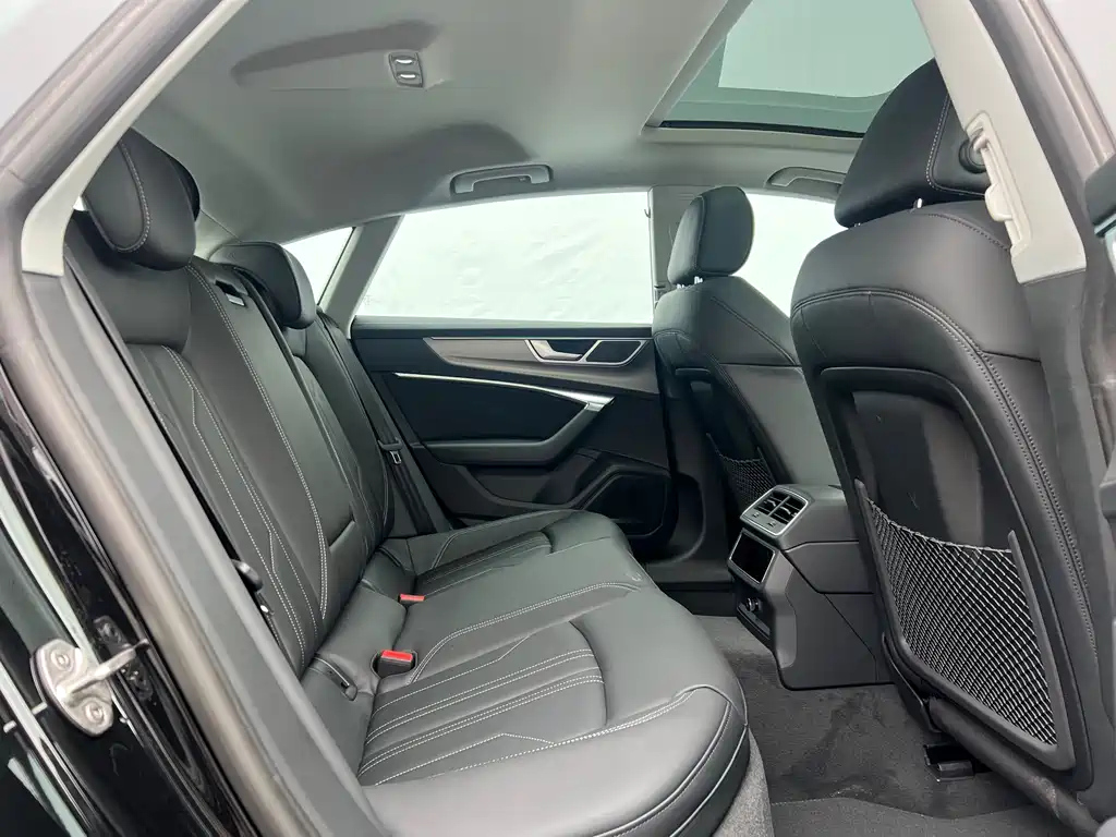AUDI A7 2024
