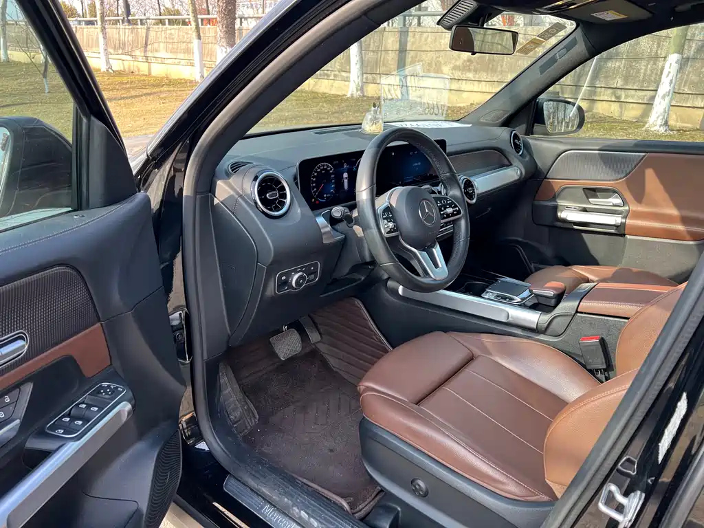 MERCEDES BENZ GLB 2020