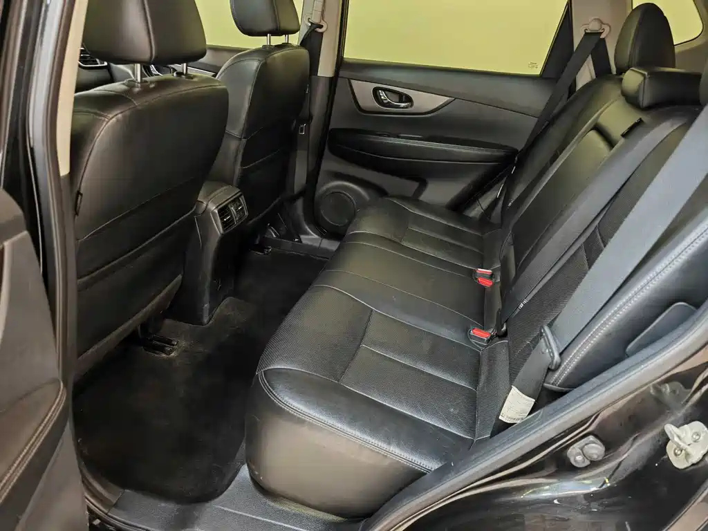 NISSAN X-TRAIL 2017