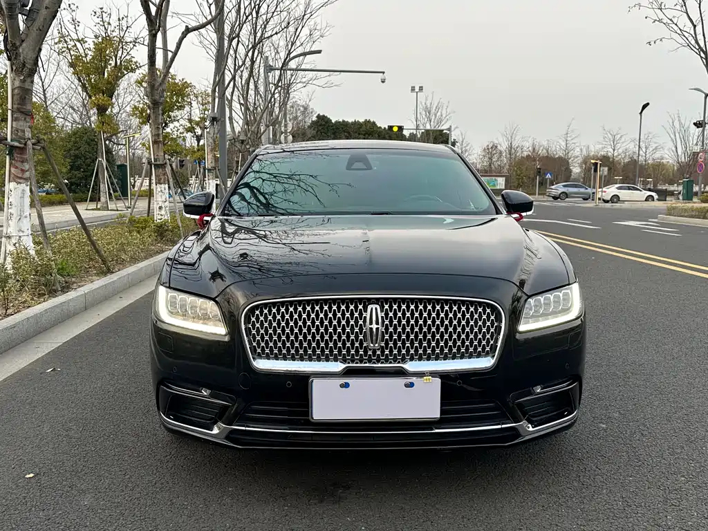 LINCOLN CONTINENTAL 2020