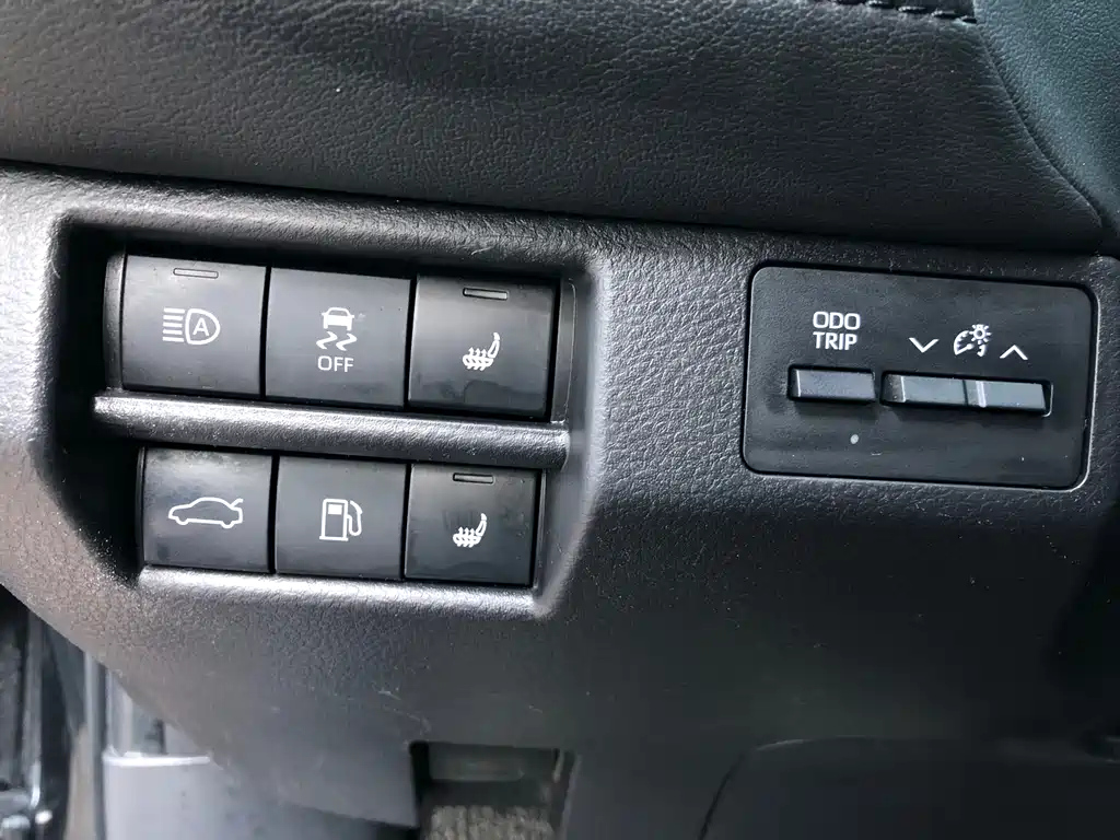 TOYOTA AVALON 2021