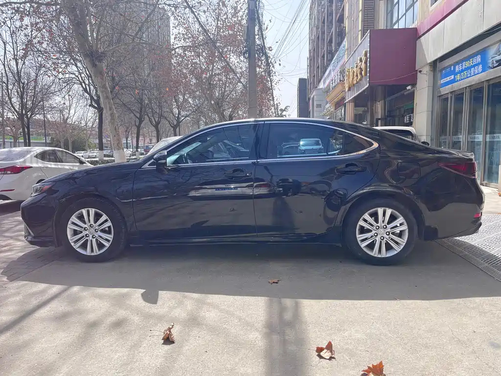 LEXUS ES 2014