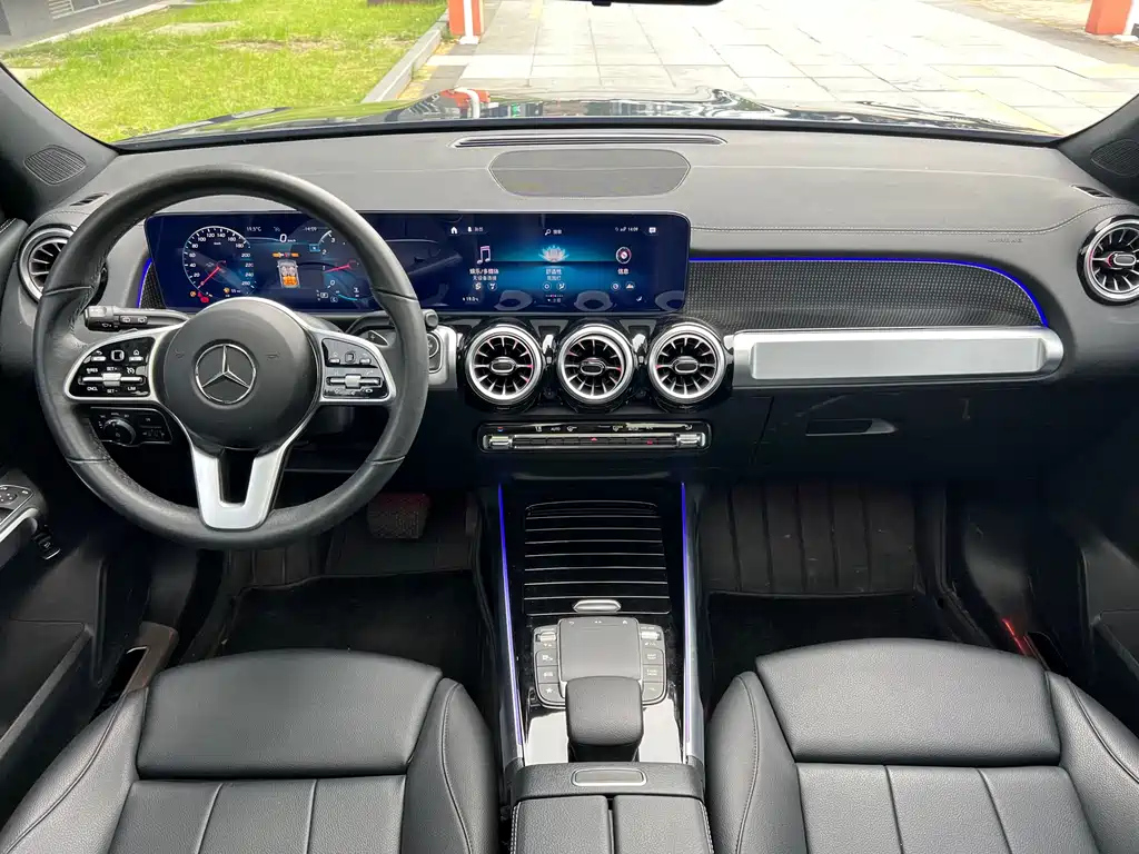 MERCEDES BENZ GLB 2022