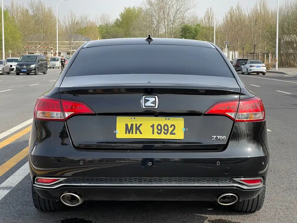 ZOTYE Z700 2017
