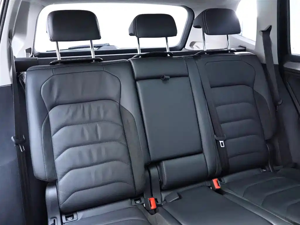 VOLKSWAGEN TIGUAN L 2021