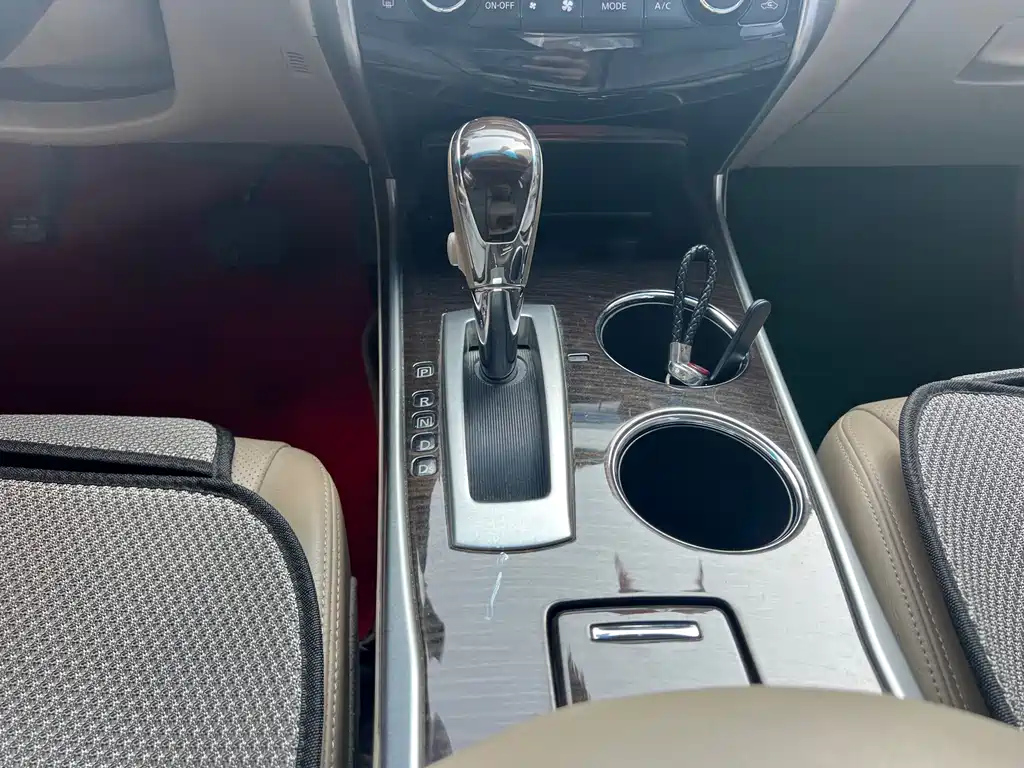 NISSAN TEANA 2014