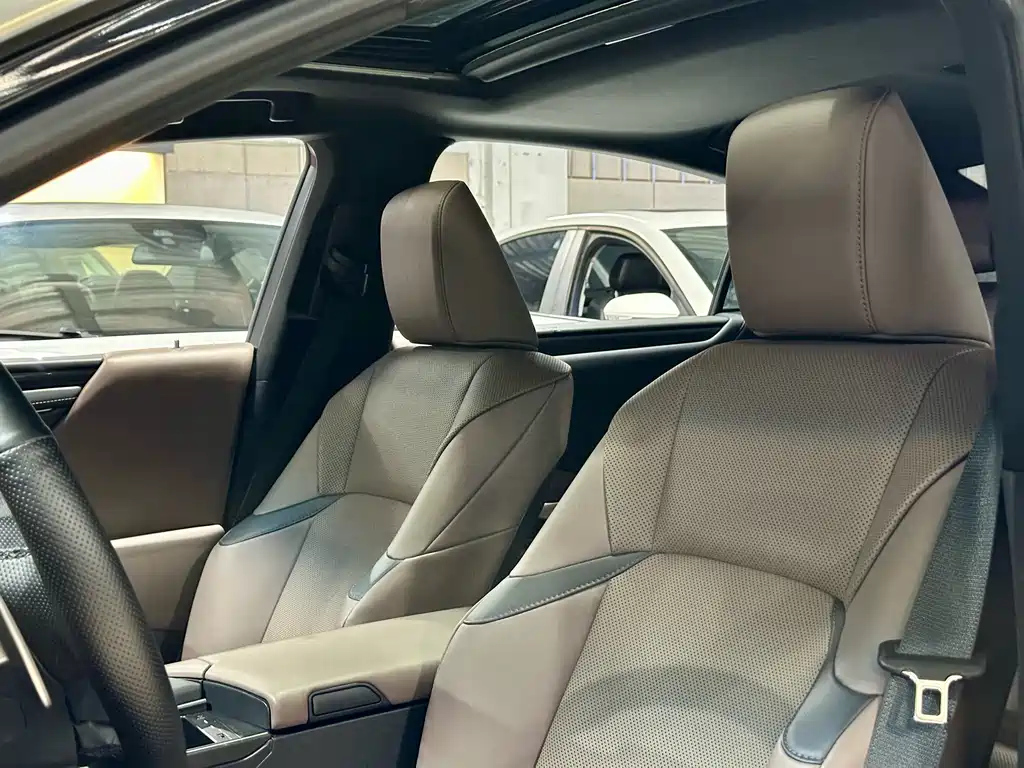 LEXUS ES 2022