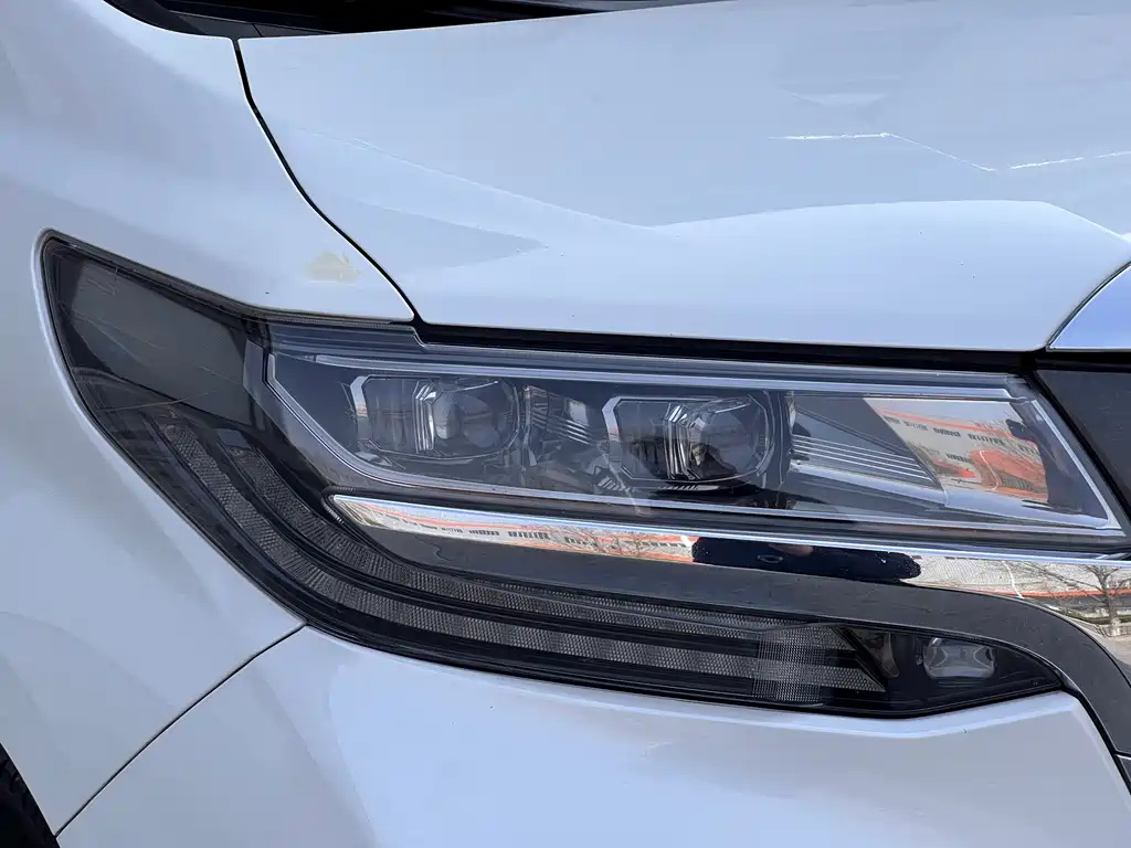 TOYOTA ALPHARD 2018