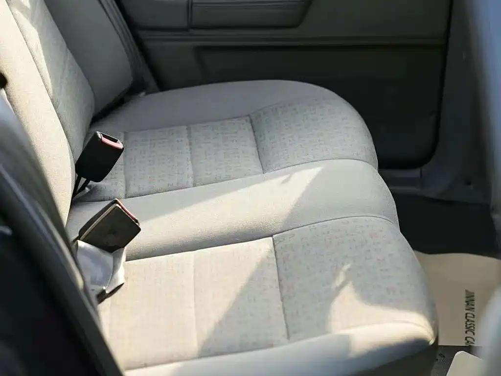 VOLKSWAGEN SANTANA CLASSIC 2010