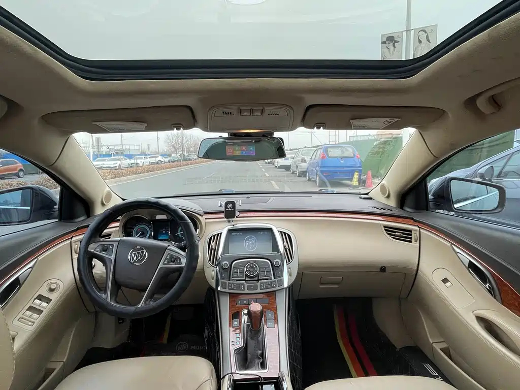 BUICK LACROSSE 2012