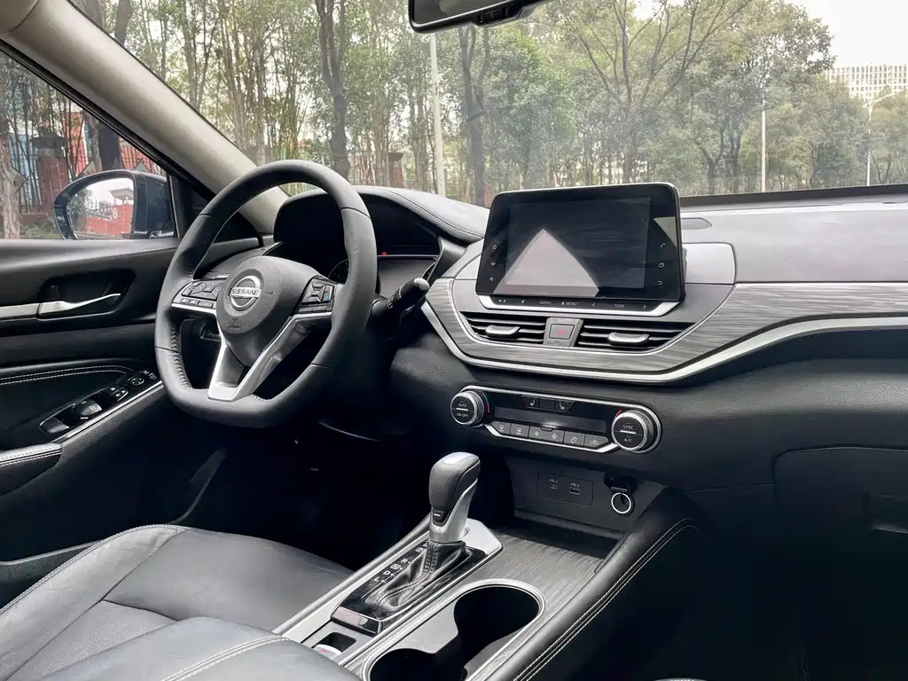NISSAN TEANA 2021