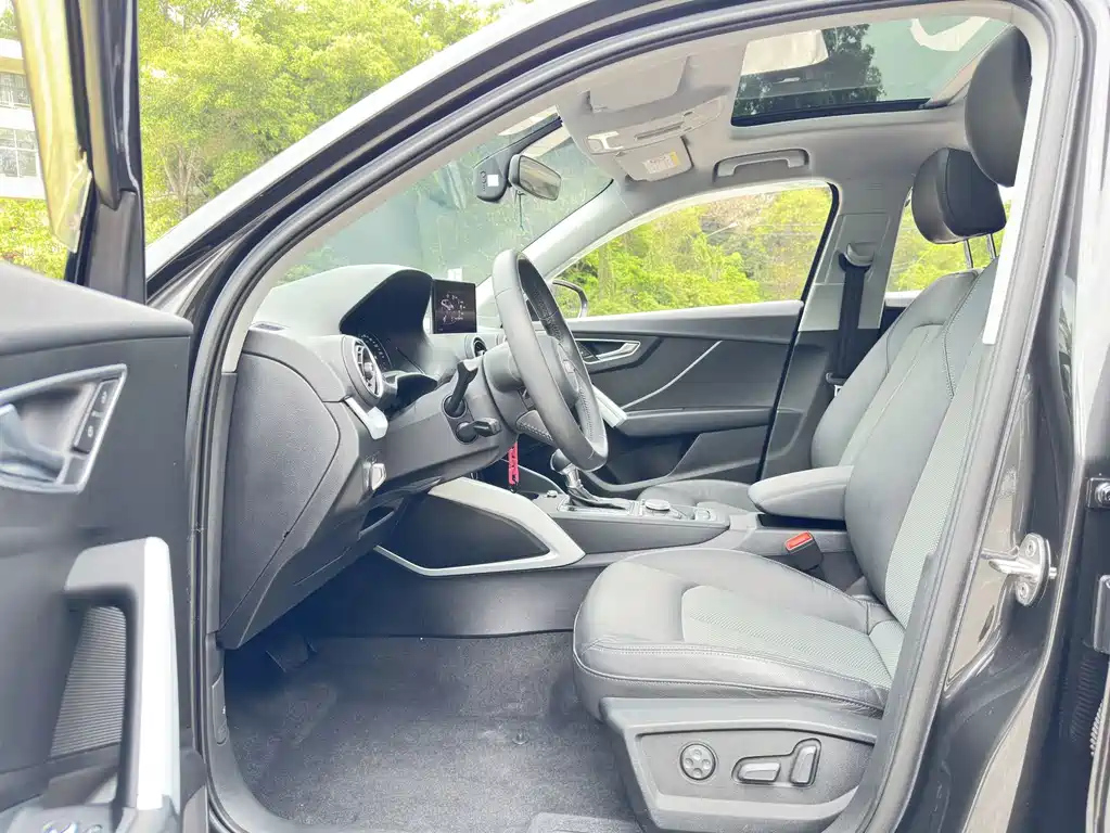 AUDI Q2L 2018