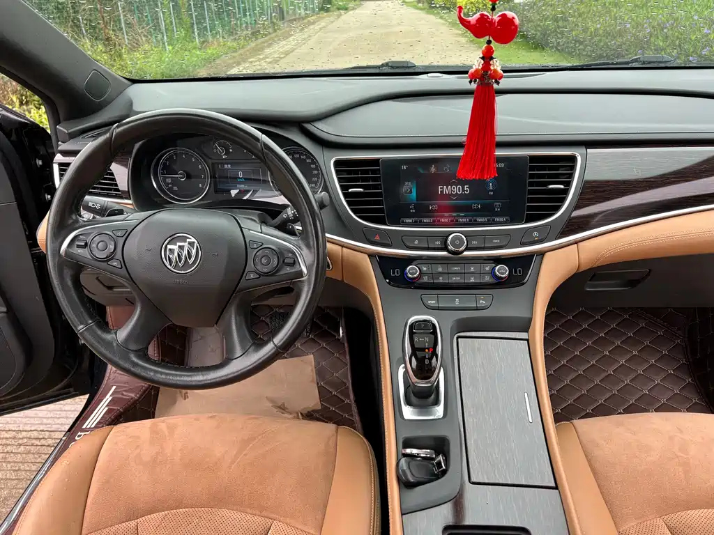 BUICK LACROSSE 2018