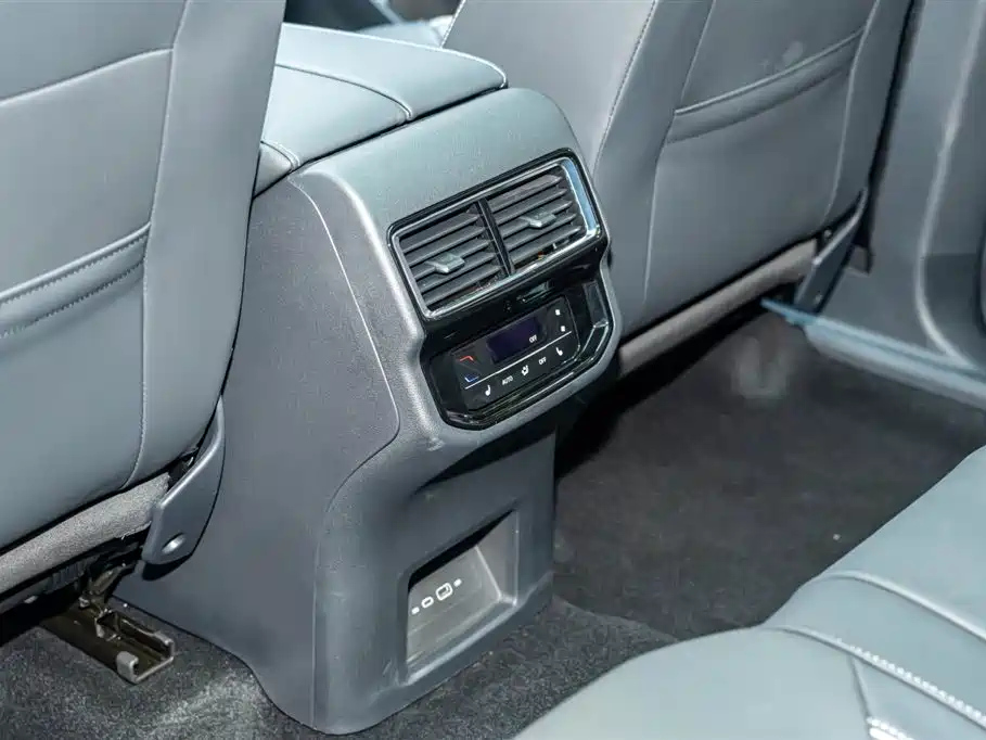 VOLKSWAGEN TOURAN 2021