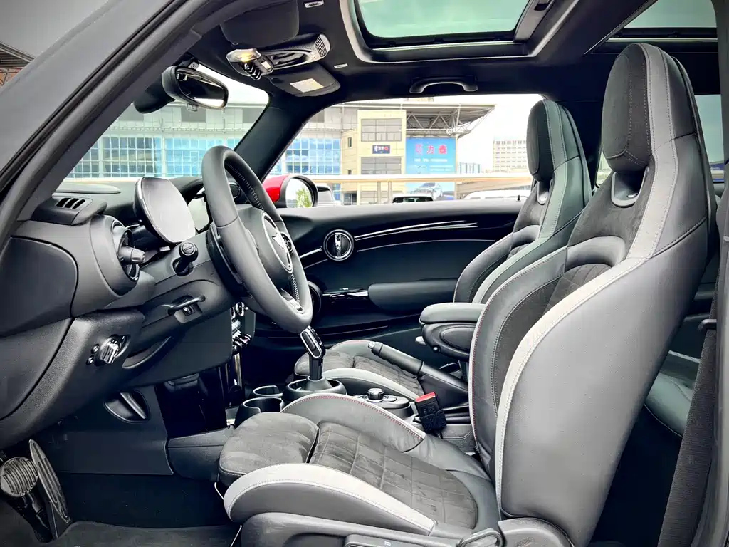 MINI JCW 2022
