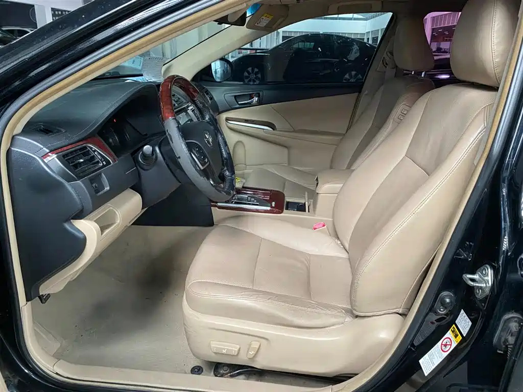 TOYOTA CAMRY 2013