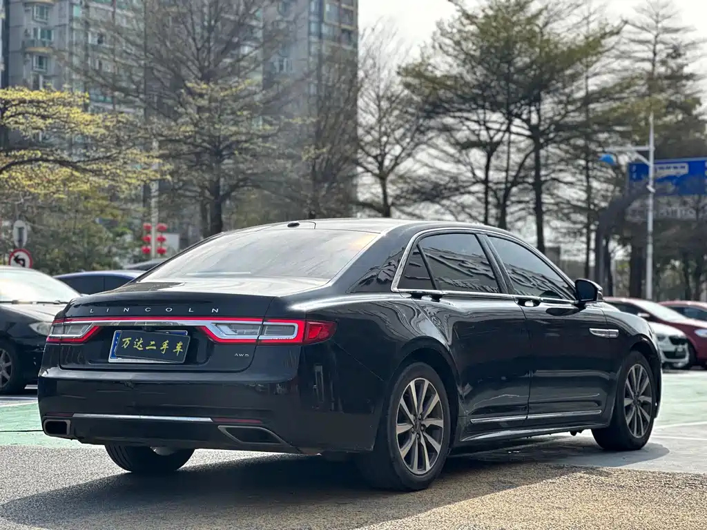 LINCOLN CONTINENTAL 2018