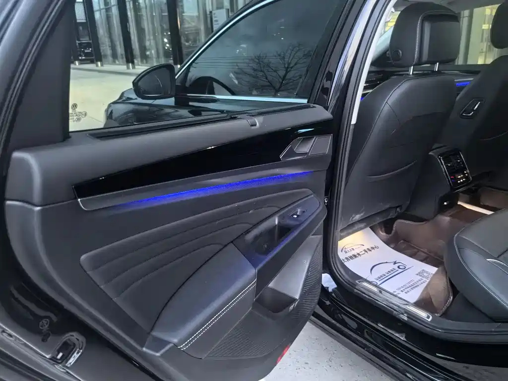 VOLKSWAGEN PASSAT 2022