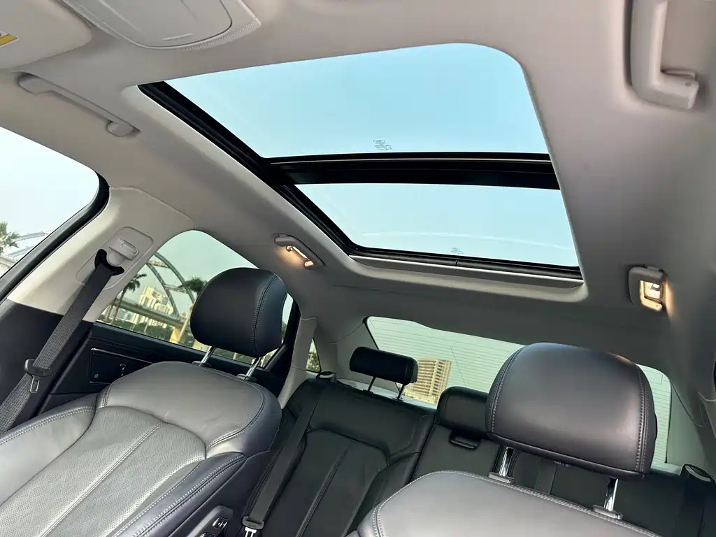 FORD TAURUS 2021