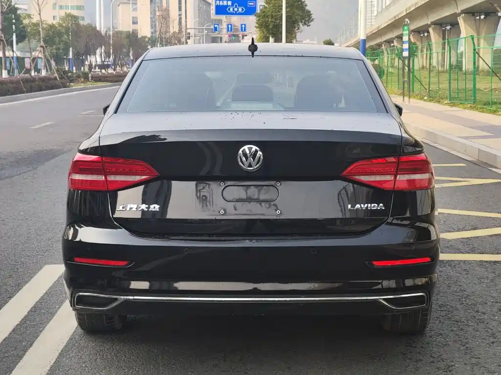 VOLKSWAGEN LAVIDA 2019