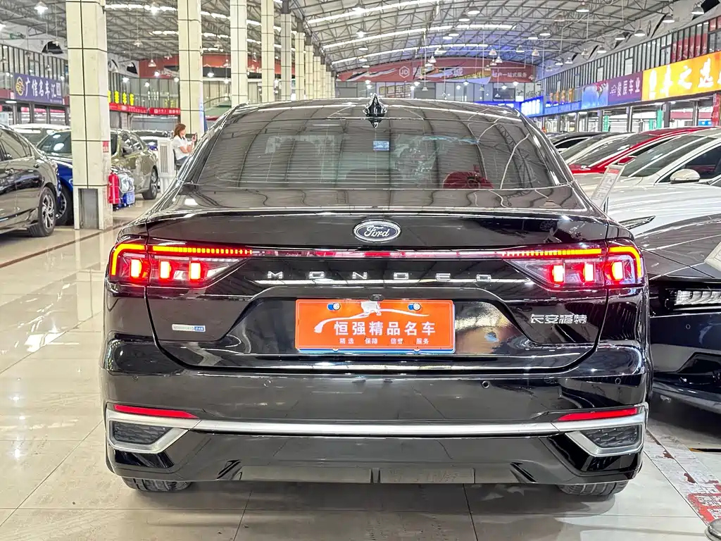 FORD MONDEO 2022