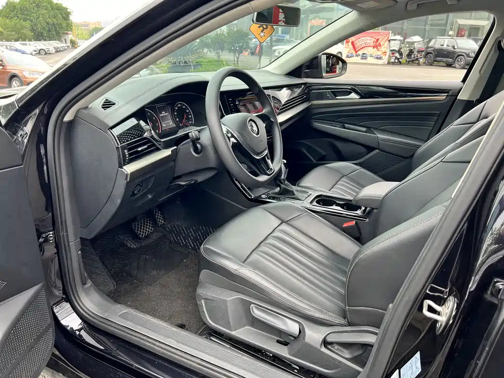 VOLKSWAGEN PASSAT 2021