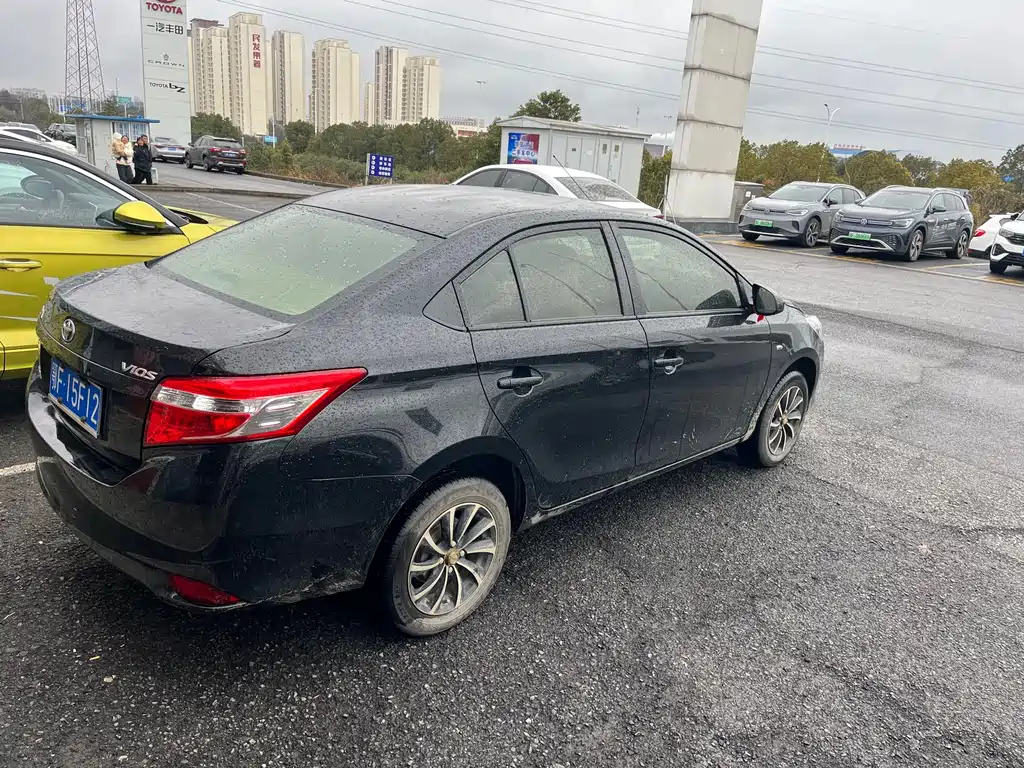 TOYOTA VIOS 2015