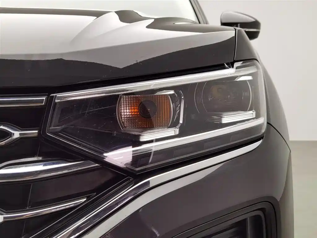 VOLKSWAGEN TAYRON 2020