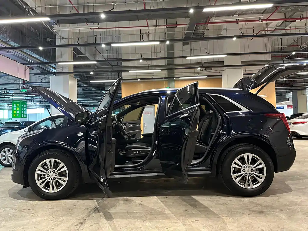 CADILLAC XT5 2022