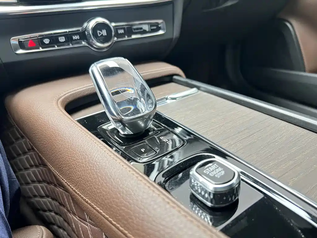 VOLVO S90 2022