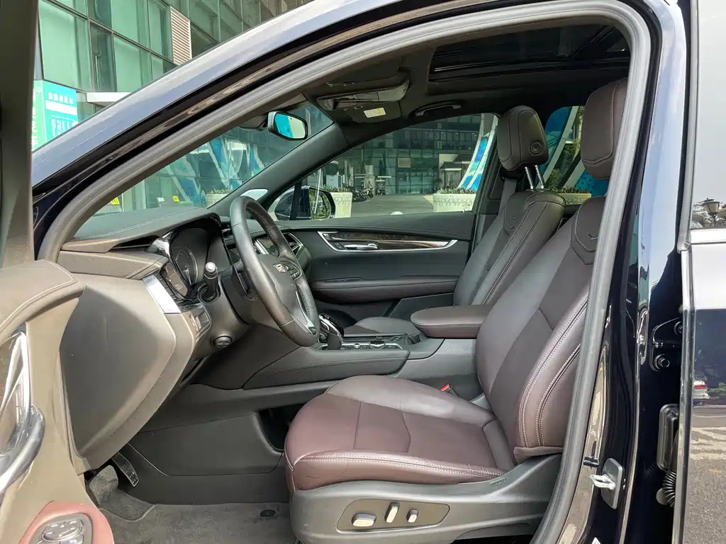 CADILLAC XT6 2021