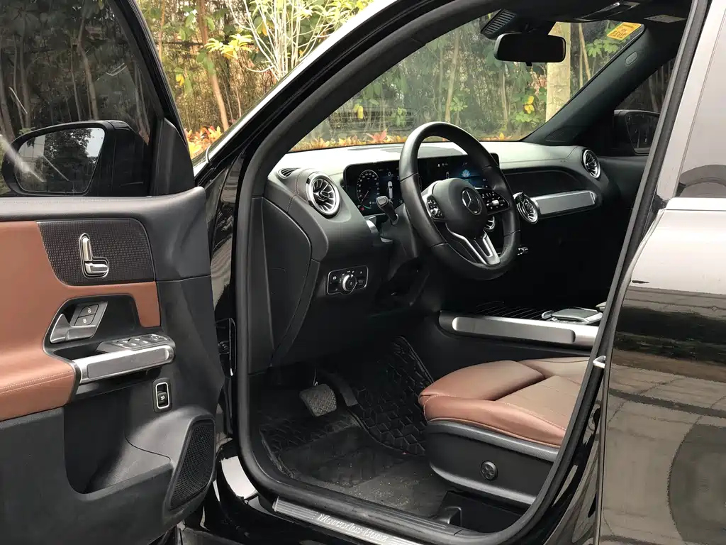 MERCEDES BENZ GLB 2021