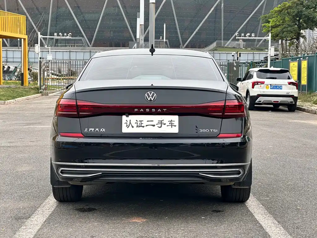 VOLKSWAGEN PASSAT 2022
