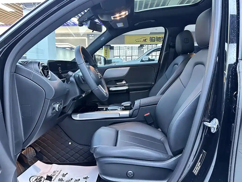 MERCEDES BENZ GLB 2022