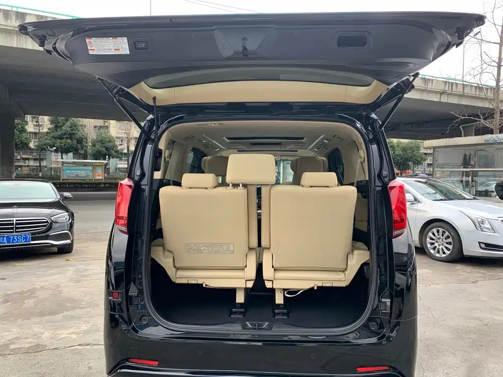 TOYOTA ALPHARD 2019