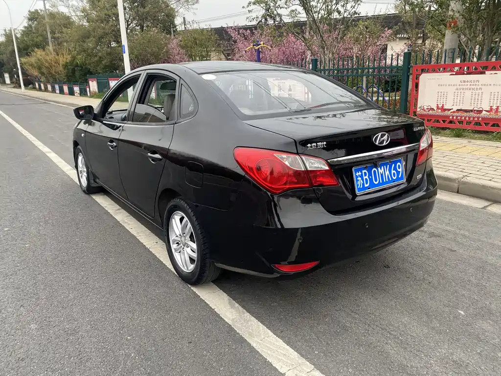 HYUNDAI CELESTA 2011
