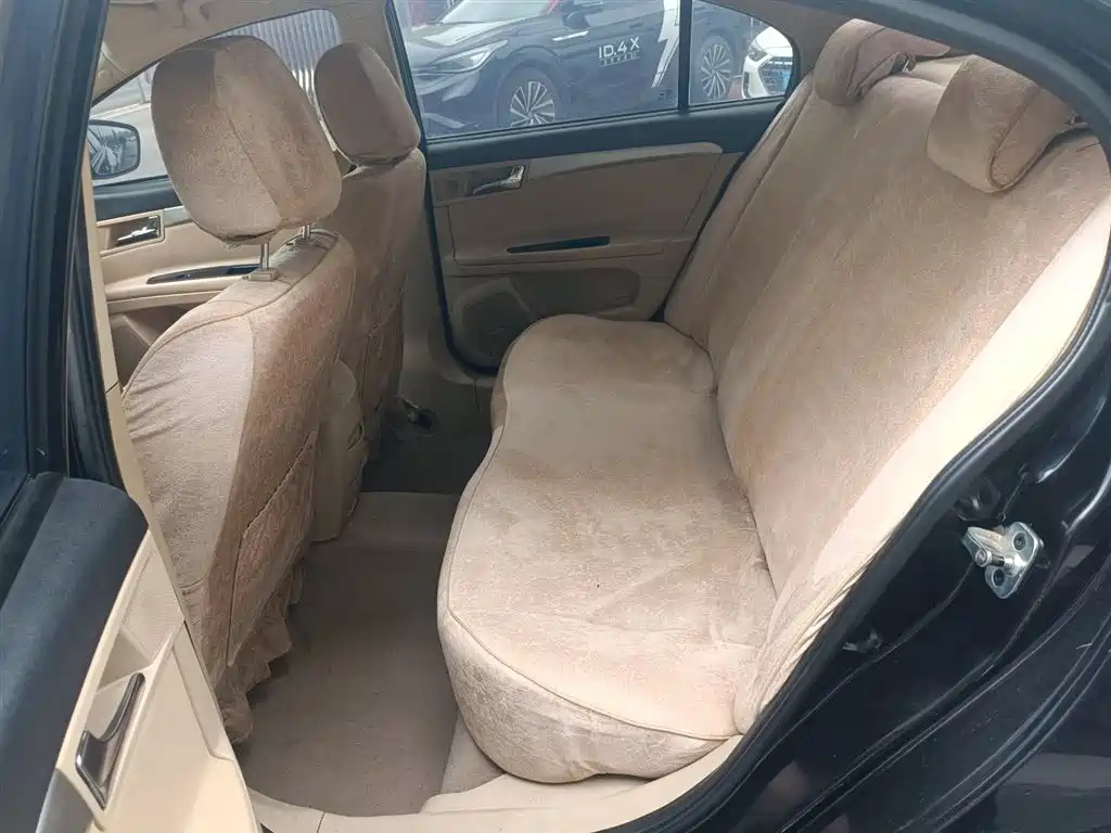 ROEWE 350 2015