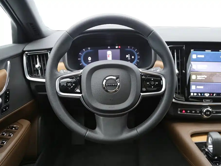 VOLVO S90 2024