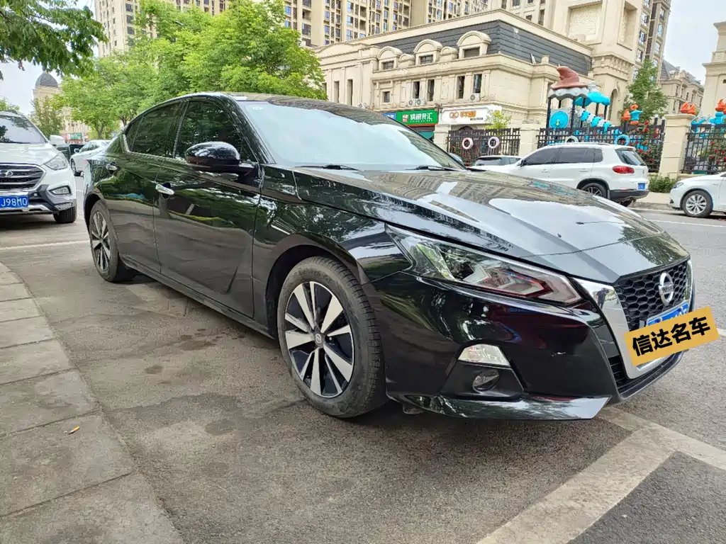 NISSAN TEANA 2022