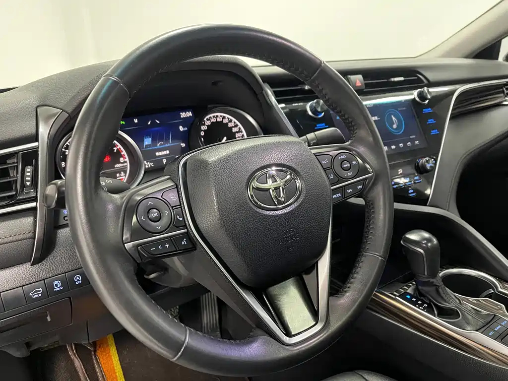 TOYOTA CAMRY 2021