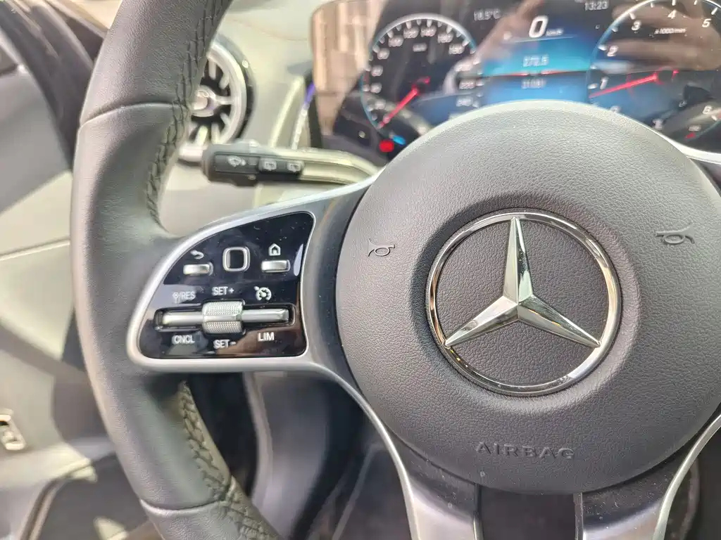 MERCEDES BENZ GLB 2022